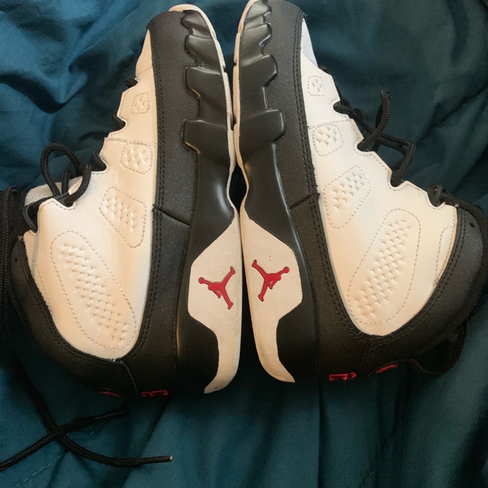 Air Jordan’s size 2y